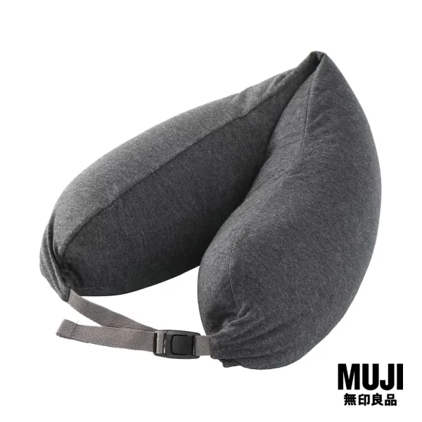 มูจิ หมอนรองคอทรงกระชับแบบมีฮู้ด - MUJI Fitting Neck Cushion with Hood