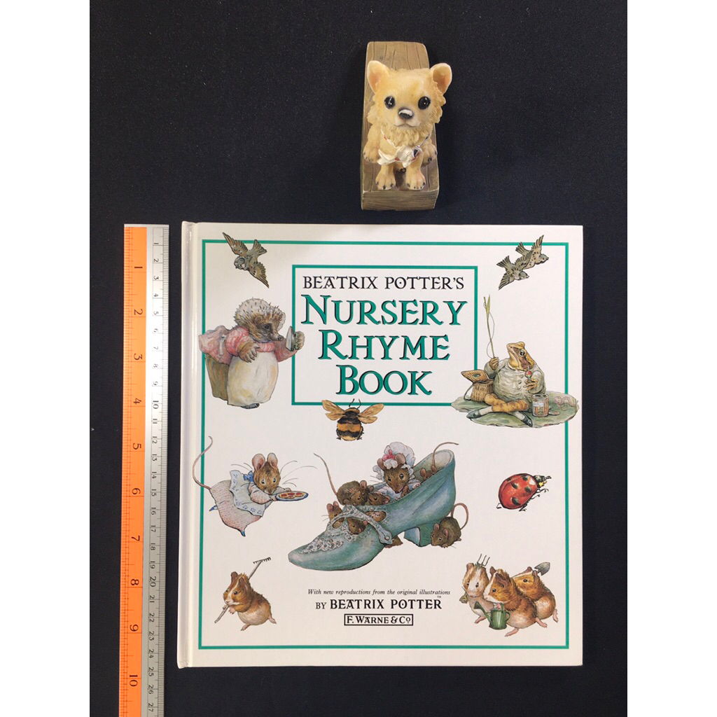Nursery Rhyme Book (กระดาษรองปกมีรอยพับย่น) By Beatrix Potter หนังสือเด็กภาษาอังกฤษปกแข็ง (มือสอง)
